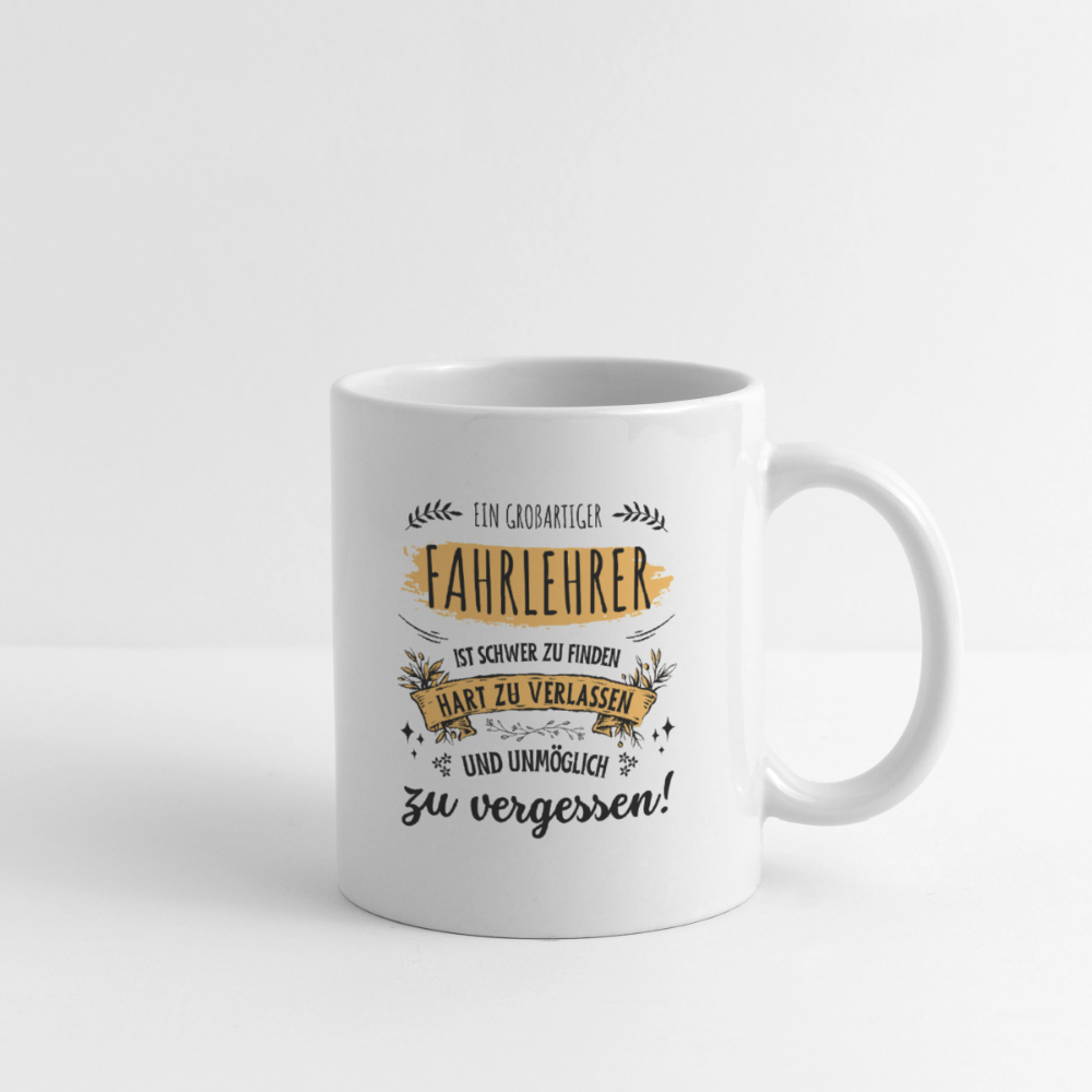 Tasse "Ein großartiger Fahrlehrer ist schwer zu finden..." - Weiß