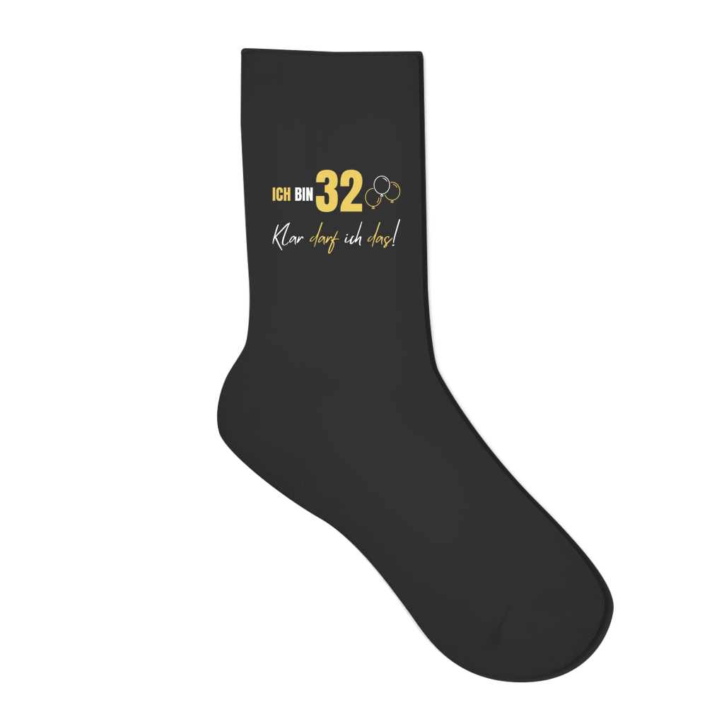 Socken "Ich bin 32 - Klar darf ich das!"