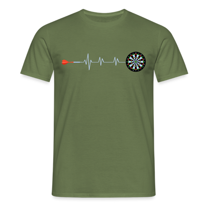 Männer T-Shirt "Dart und Dartscheibe im Herzschlag" - Militärgrün