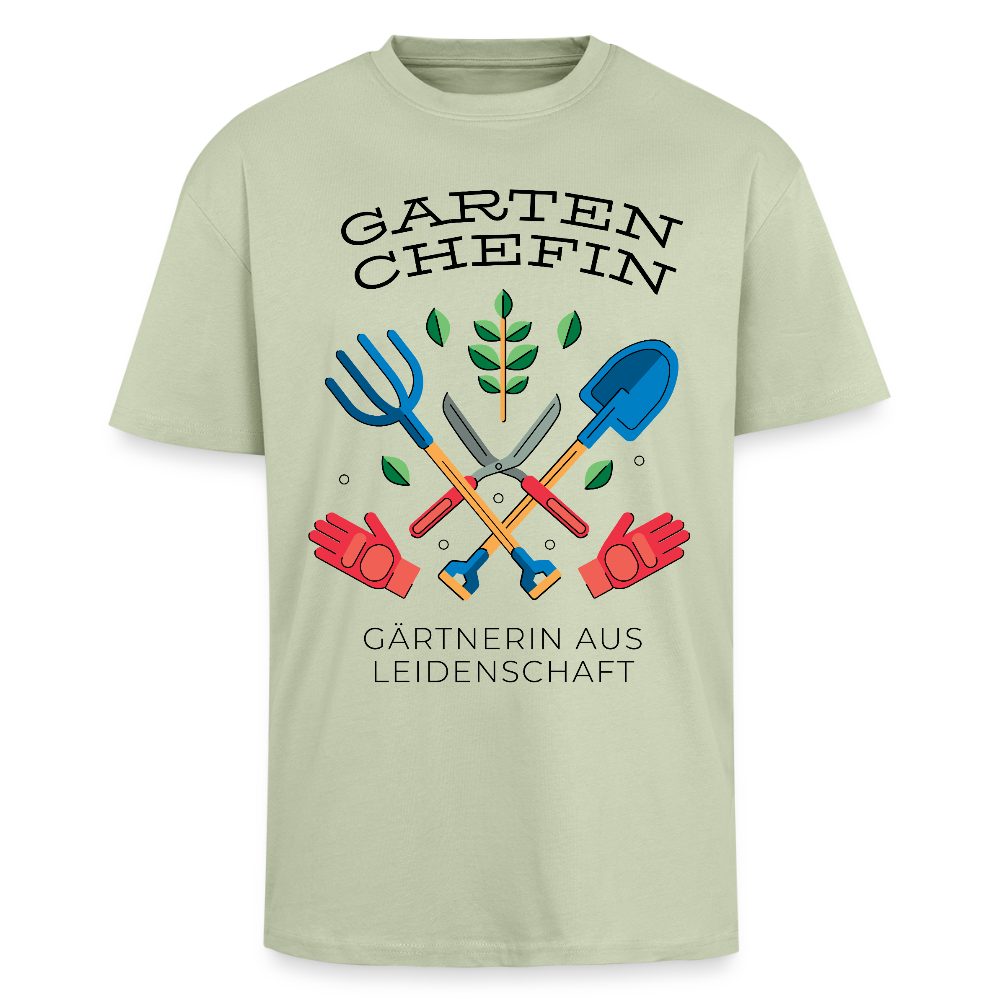 Oversize T-Shirt "Garten Chefin" - Leichtes Salbeigrün 