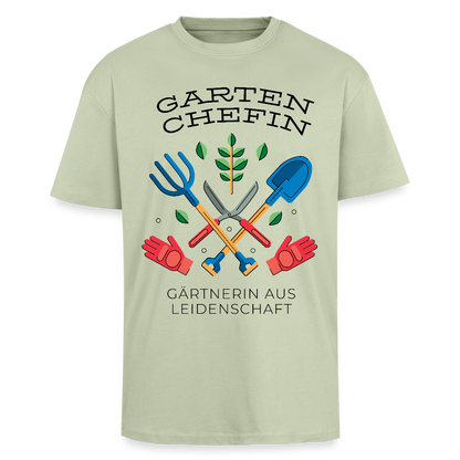 Oversize T-Shirt "Garten Chefin" - Leichtes Salbeigrün 