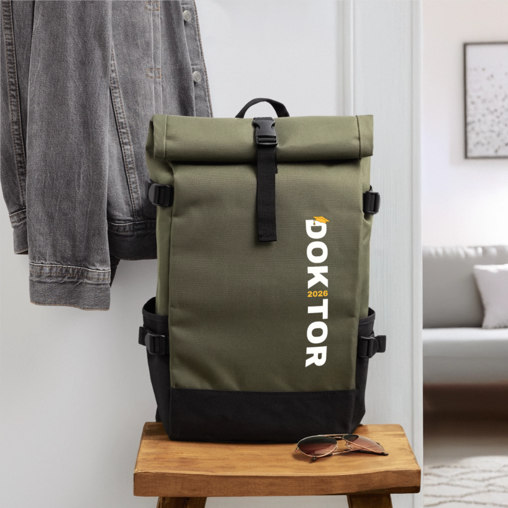 Rolltop Rucksack "Doktor 2026" (Schriftzug) - Olive/Schwarz