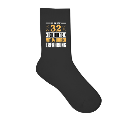 Socken "Ich bin nicht 32" (Orangenes Motiv)