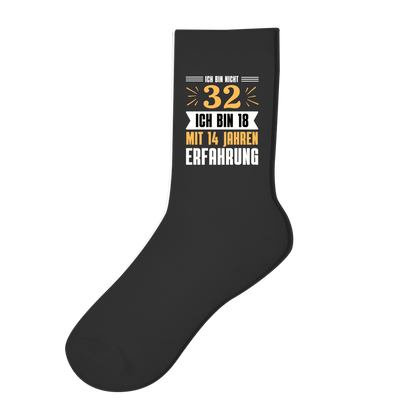 Socken "Ich bin nicht 32" (Orangenes Motiv)