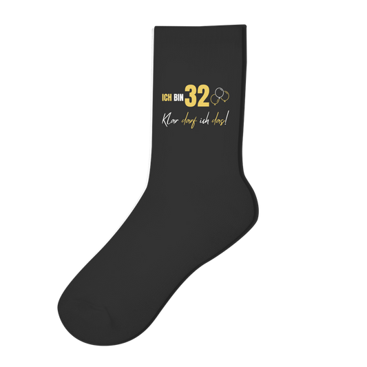 Socken "Ich bin 32 - Klar darf ich das!"