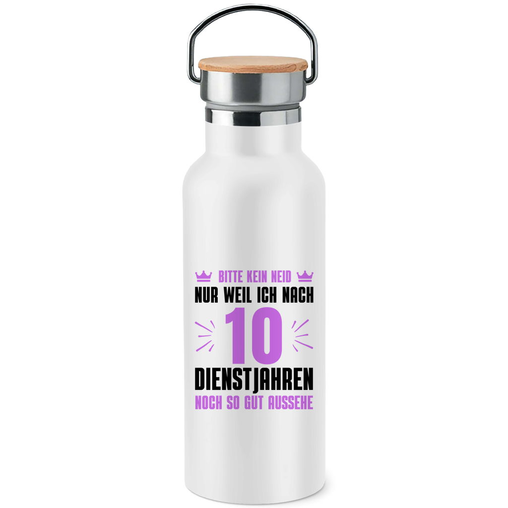 Edelstahl-Trinkflasche mit Bambusdeckel "Nach 10 Dienstjahren noch so gut aussehe" (Lila Motiv)