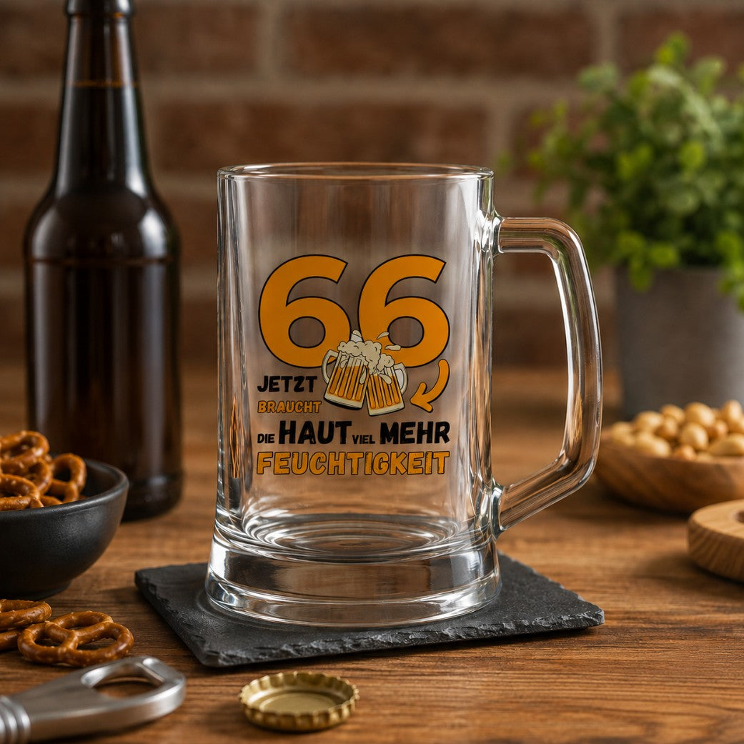 Bierkrug "66 - Jetzt braucht die Haut viel mehr Feuchtigkeit"