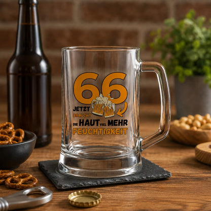 Bierkrug "66 - Jetzt braucht die Haut viel mehr Feuchtigkeit"