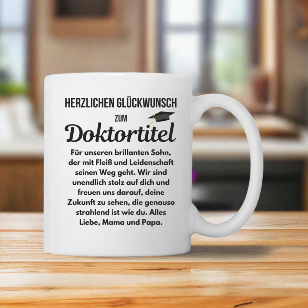 Tasse "Herzlichen Glückwunsch zum Doktortitel" (für den Sohn von den Eltern)