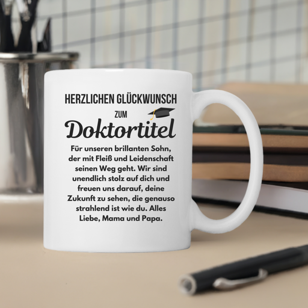 Tasse "Herzlichen Glückwunsch zum Doktortitel" (für den Sohn von den Eltern)