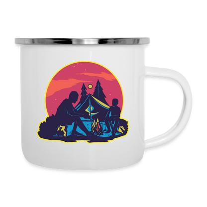 Emaille-Tasse "Vater und Sohn beim Campen" - weiß
